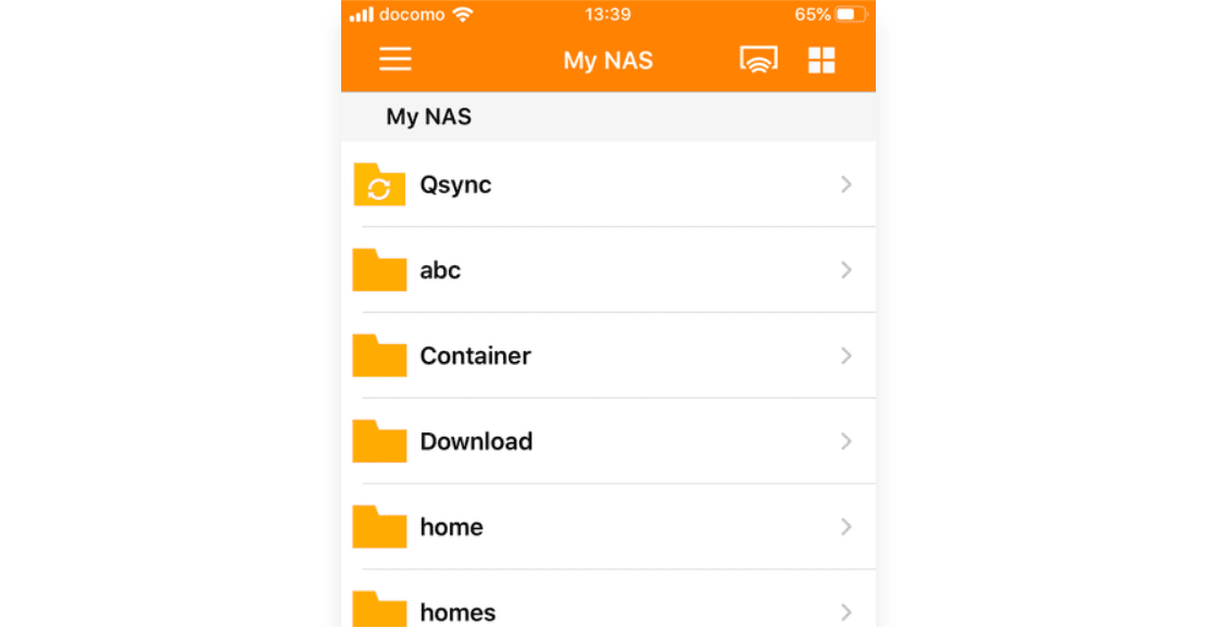 iPhoneやAndroidなどスマートフォンからNASにアクセスできます。(Qfileというアプリが必要です)